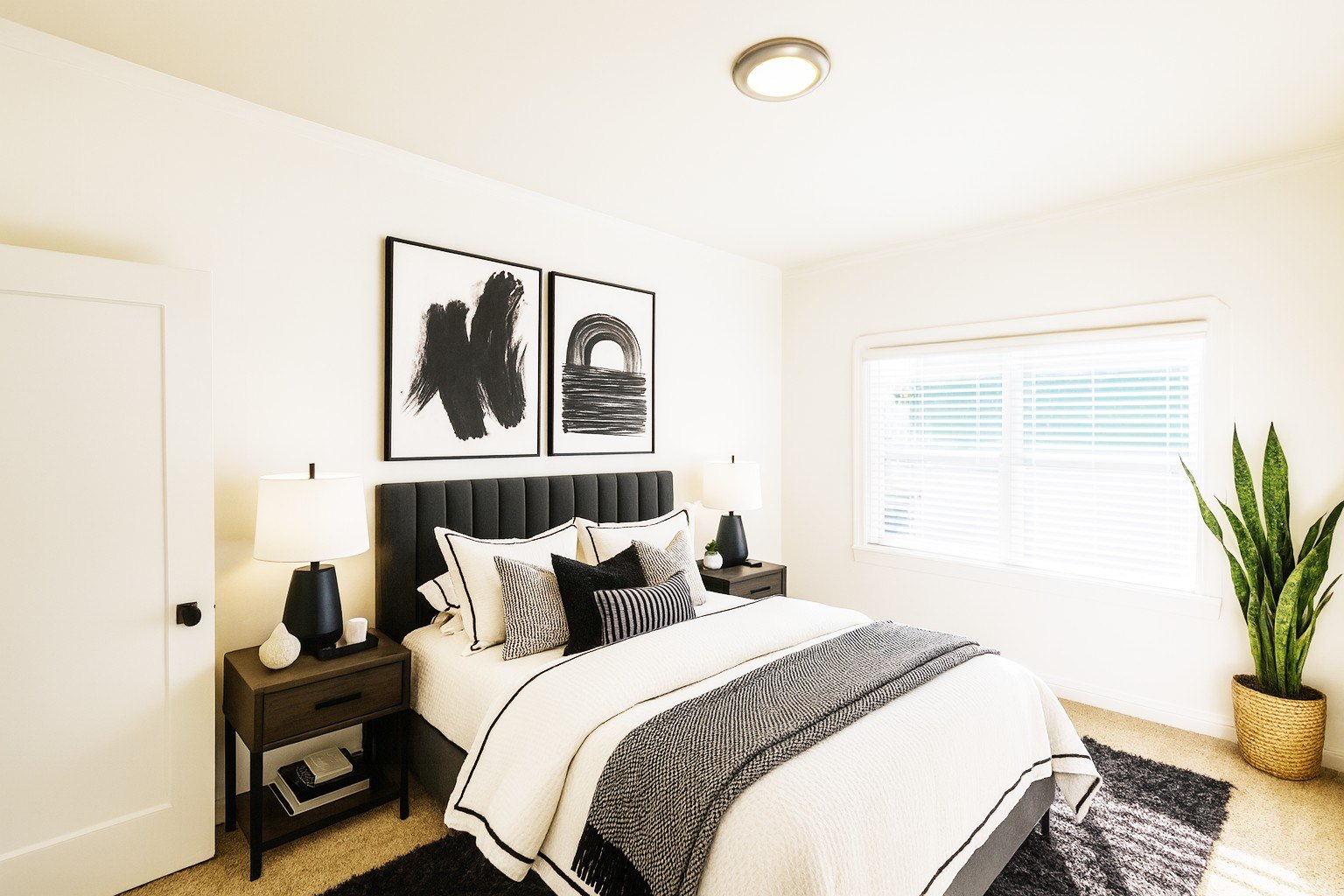 Park Regent Apartments photo 2